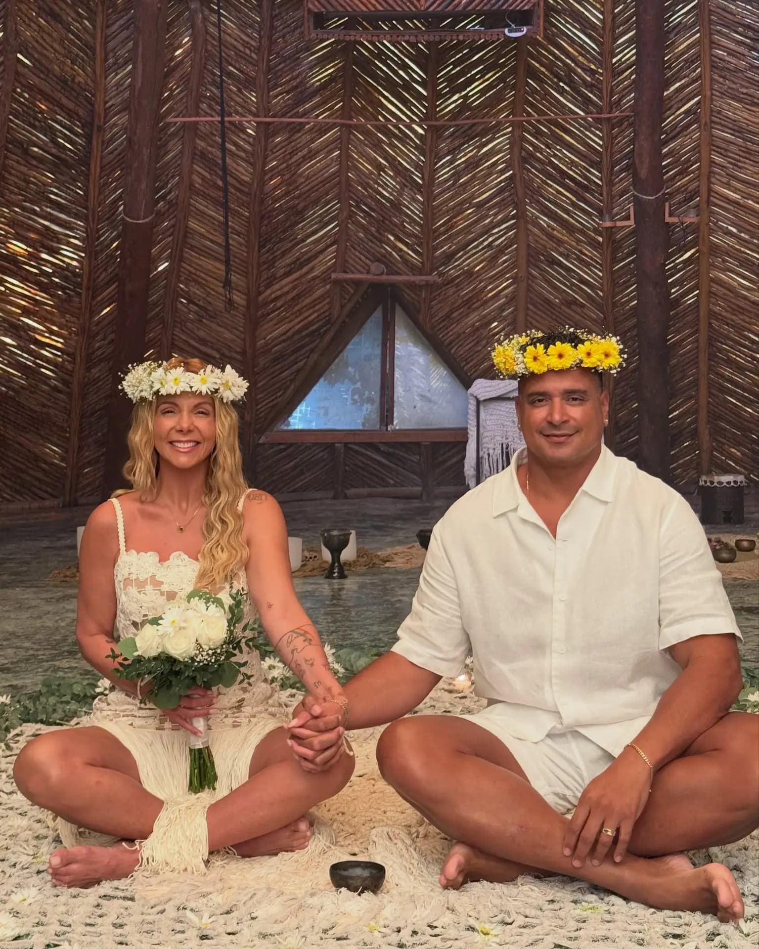 Carla Perez e Xanddy celebram 25 anos de união no México