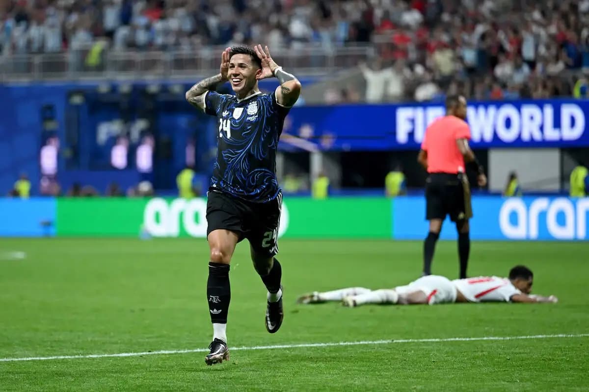 Em nova virada épica, Argentina vence a Inglaterra e está na final da Copa do Mundo