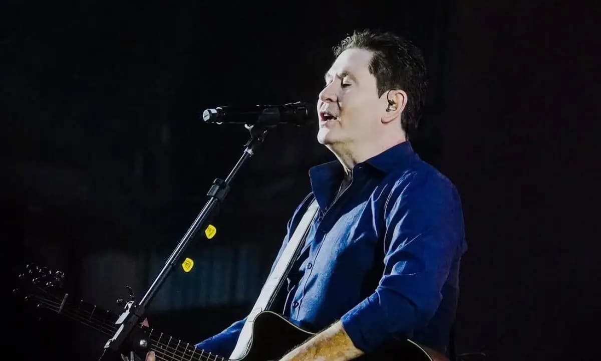 Ex de Gian, da dupla com Giovani, traiu cantor com palhaço, diz jornalista