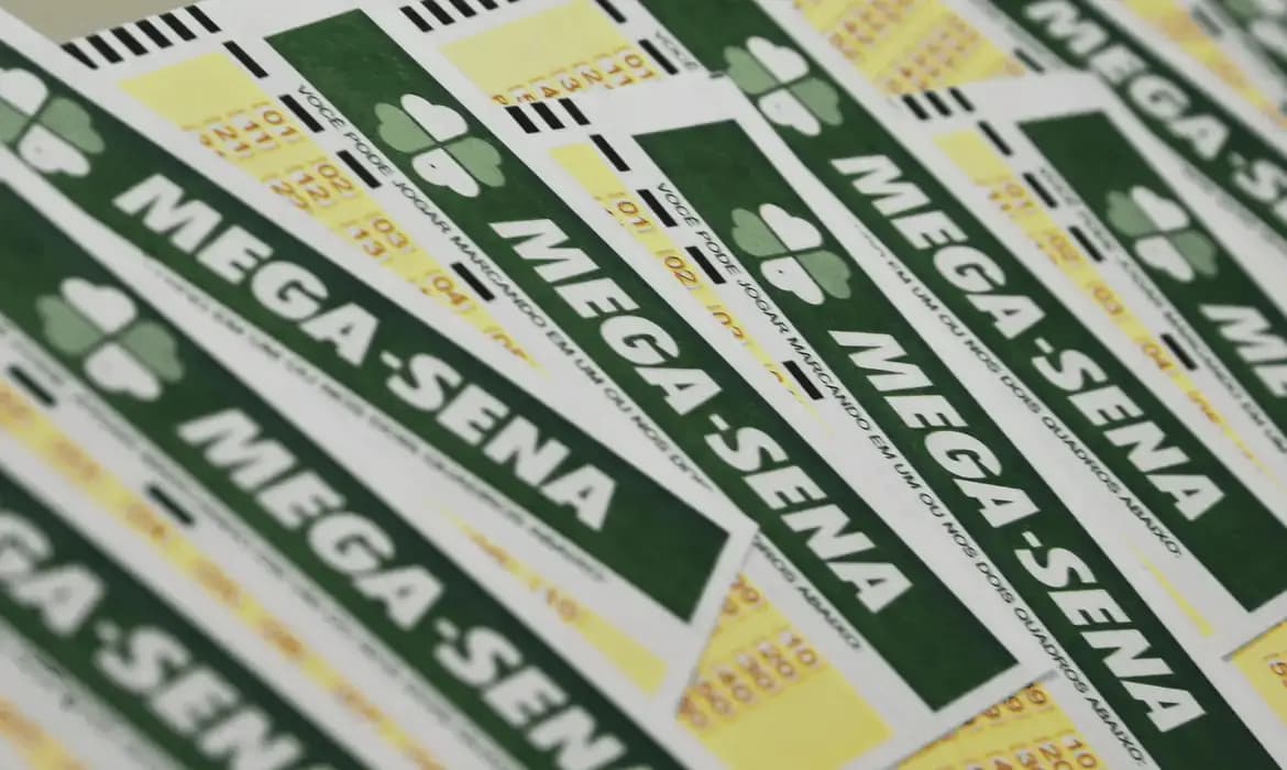 Mega-Sena acumula para R$ 25 milhões; sorteio nesta terça (14)