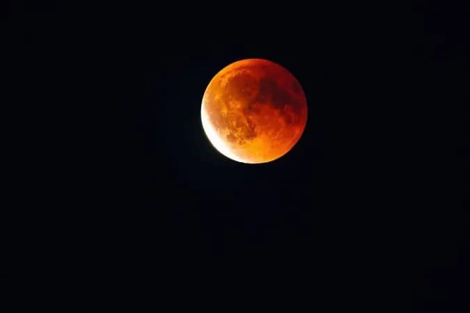 Eclipse lunar quase total poderá ser visto do Brasil nesta quinta