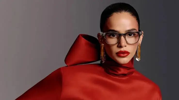 Bruna Marquezine é criticada após parceria com óculos da Meta: 'Reveja'