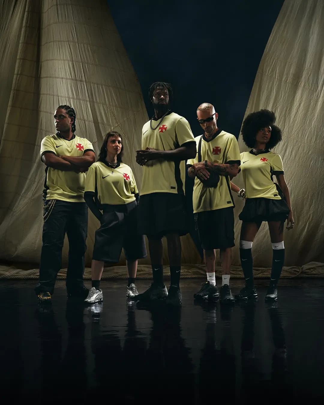 Torcedores do Vasco reagem à nova camisa do clube; veja