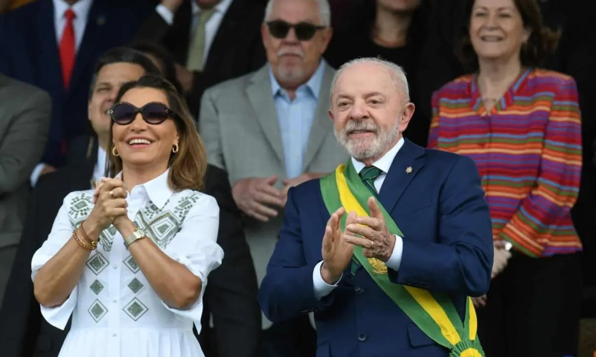 Janja se emociona durante desfile do 7 de Setembro