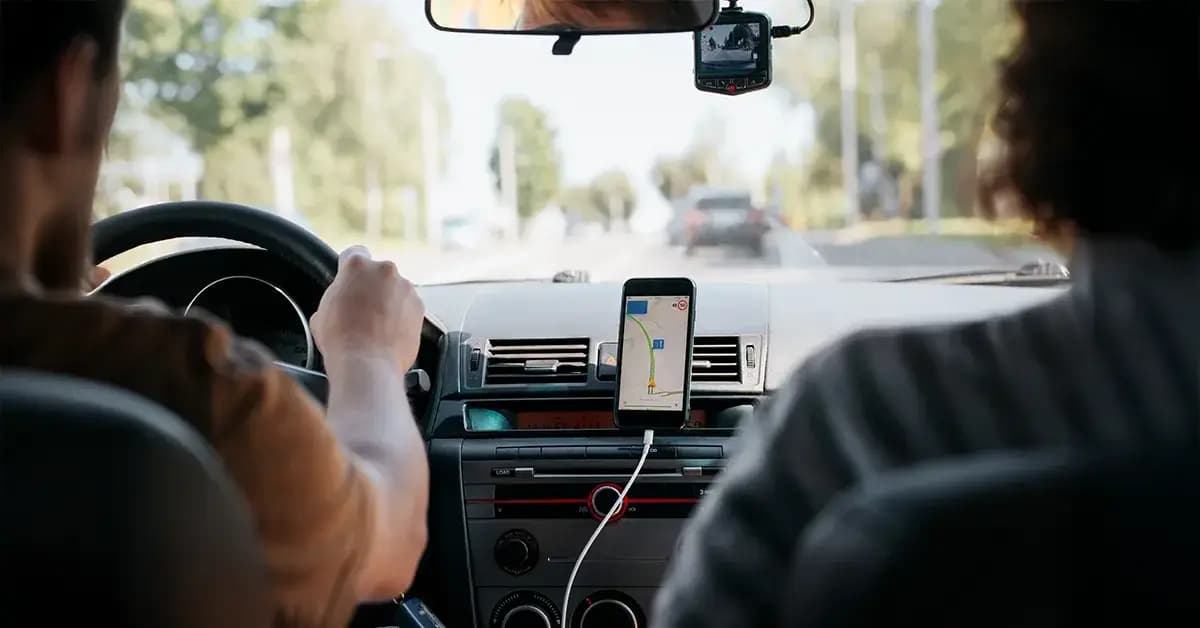 Crédito de até R$ 30 bi para motoristas de app e taxistas é aprovado