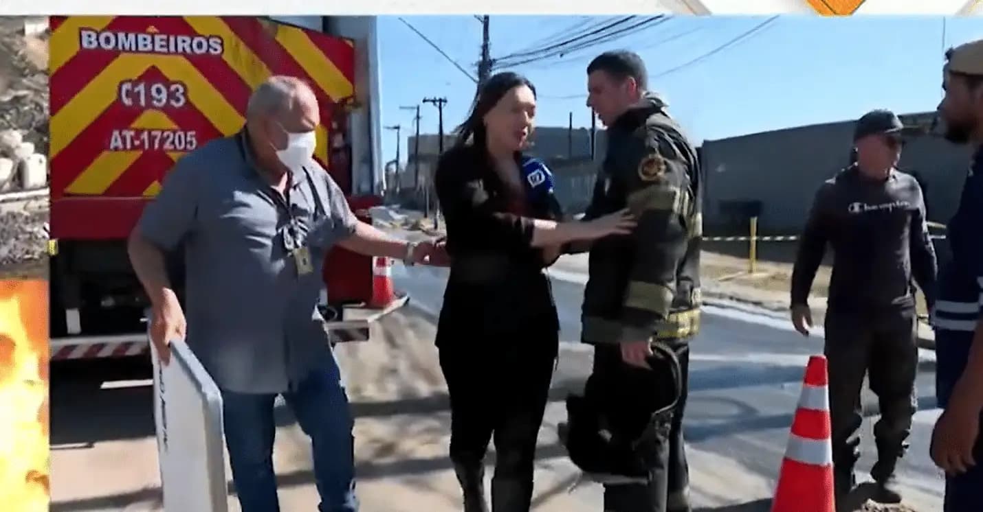 "Peraí, peraí": Repórter da Record cai em bueiro durante entrada ao vivo