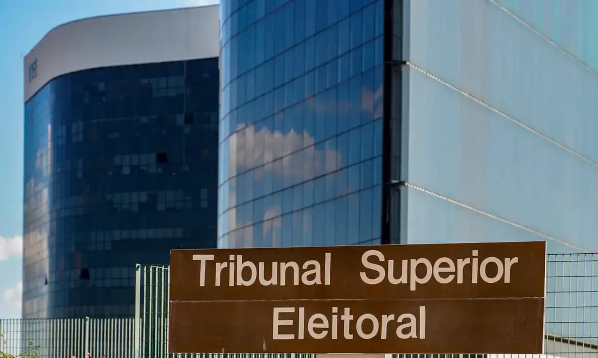 Eleições: TSE assina acordo com big techs para combater desinformação
