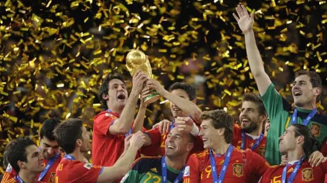 Campeão mundial pela Espanha tem problema para entrar nos EUA e pede ajuda nas redes sociais