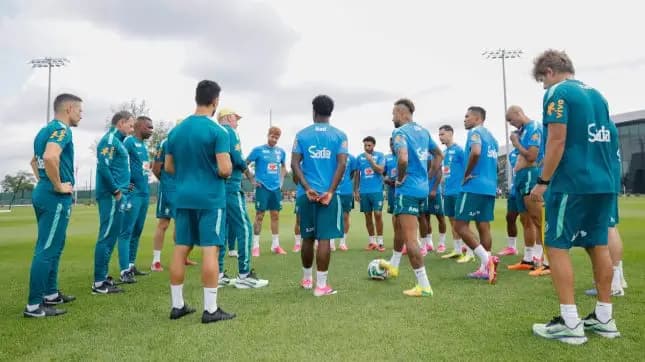 Sem oito titulares, Brasil inicia preparação para enfrentar o Japão