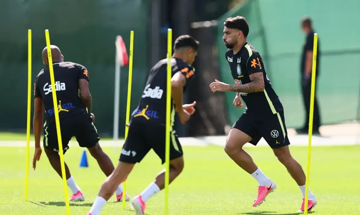 Seleção brasileira se reapresenta e faz 1º treino para encarar Haiti
