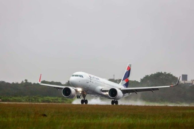 Governo lança programa com passagens aéreas a R$ 200 nesta quarta