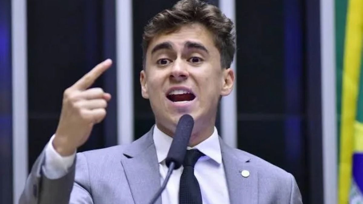 Nikolas Ferreira aciona PGR após situação erótica em sala de aula de universidade