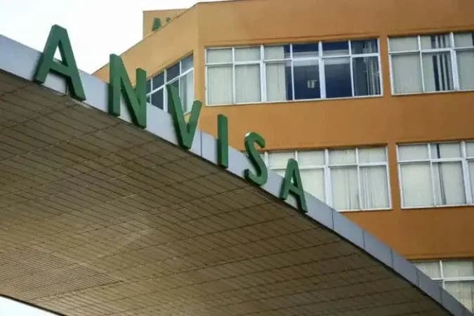 Anvisa proíbe 12 produtos de limpeza fabricados sem autorização