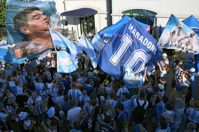 Maradona teve morte súbita e covid-19 pode ter sido causa