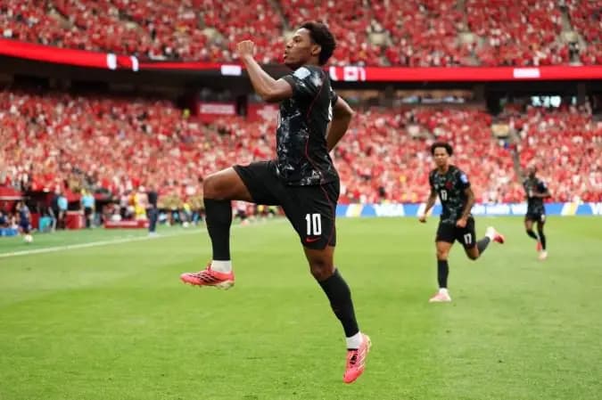 Canadá goleia Catar por 6 x 0, mas perde Koné por fratura na perna