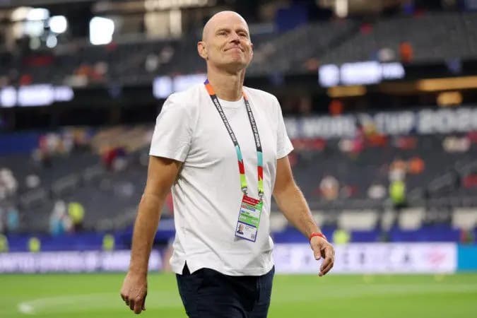 Técnico da Noruega compara Haaland a máquina e Vinicius Junior a bailarino