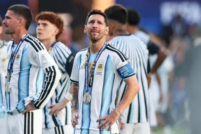 Como a Espanha transformou Messi em coadjuvante na final