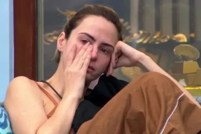Justiça surpreende em caso de foto íntima vazada de Ana Paula Renault