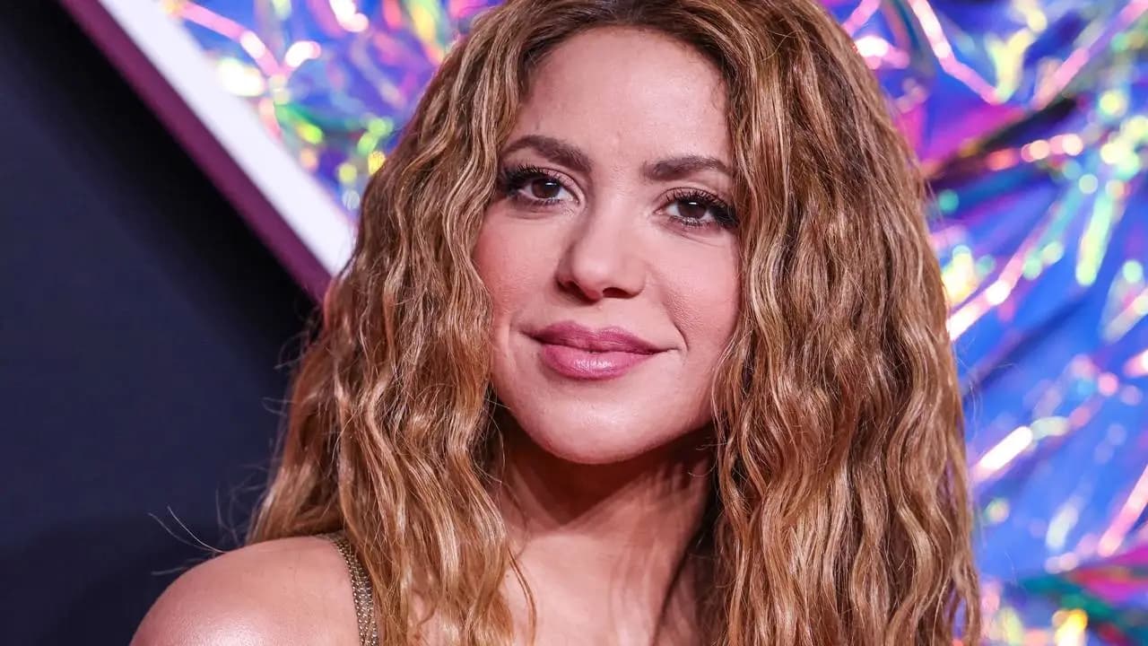 Shakira faz agradecimento público em Madri e traz um ex de volta ao centro das atenções