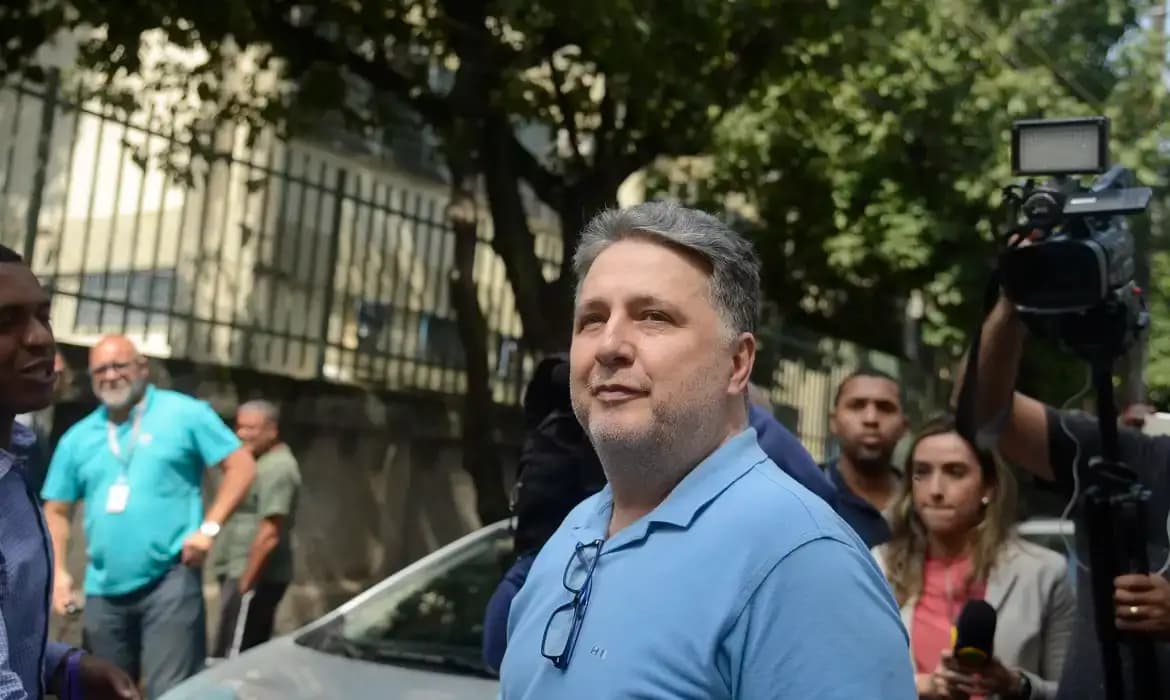 Garotinho desiste de recurso e eleição do RJ pode acabar em 1º turno