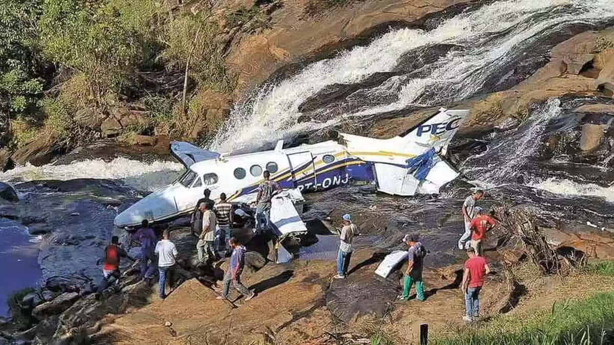 Polícia descarta problemas climáticos como causa do acidente com Marília Mendonça