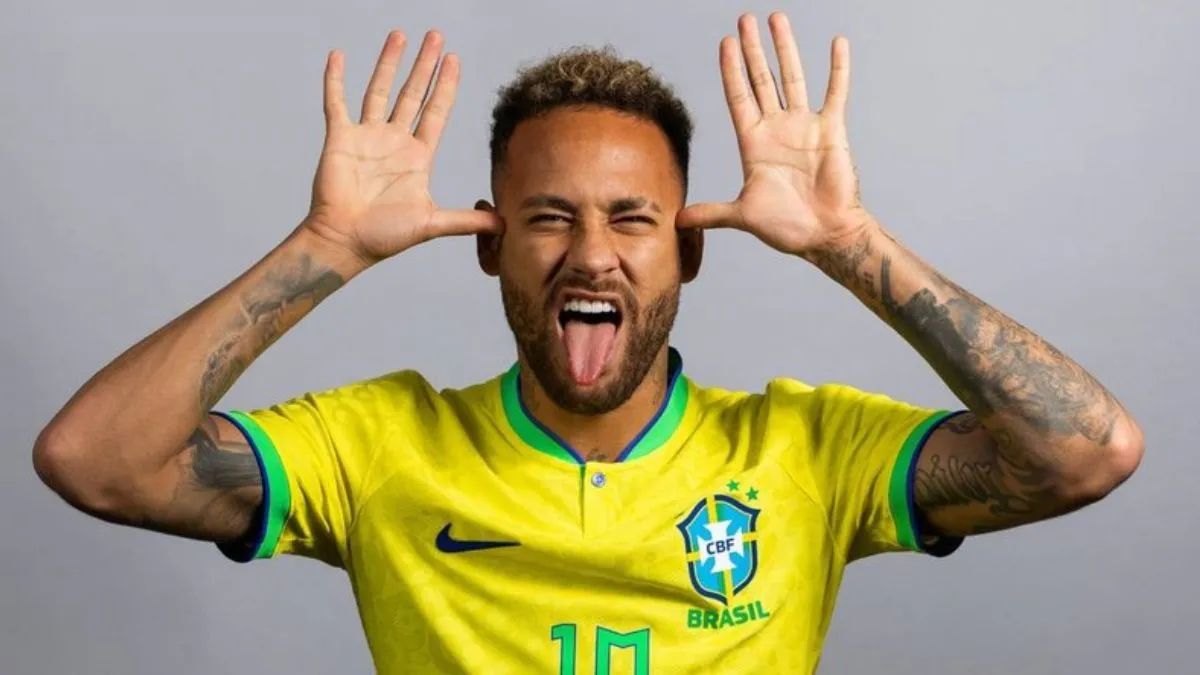 Neymar é eleito o melhor jogador brasileiro atuando no exterior