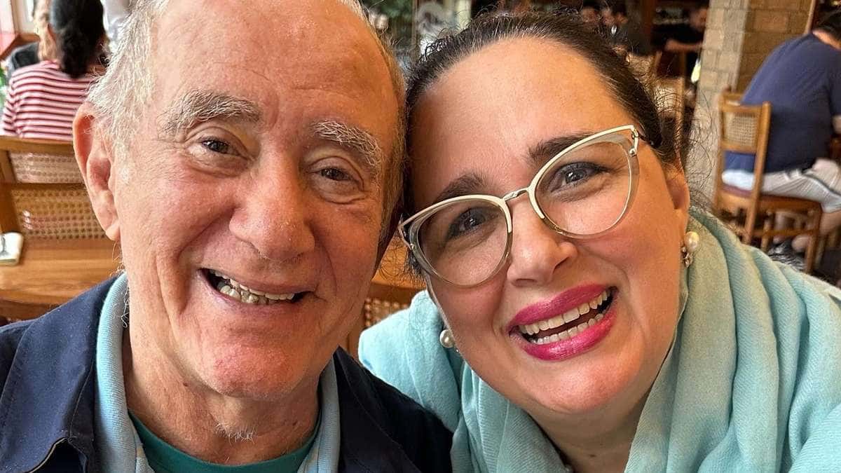 Processada por ex-empregada, mulher de Renato Aragão faz acordo