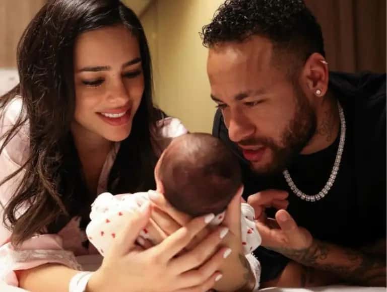 Bruna Biancardi confirma término com Neymar