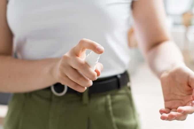 Repelente contra o mosquito da dengue: saiba como usar o produto corretamente