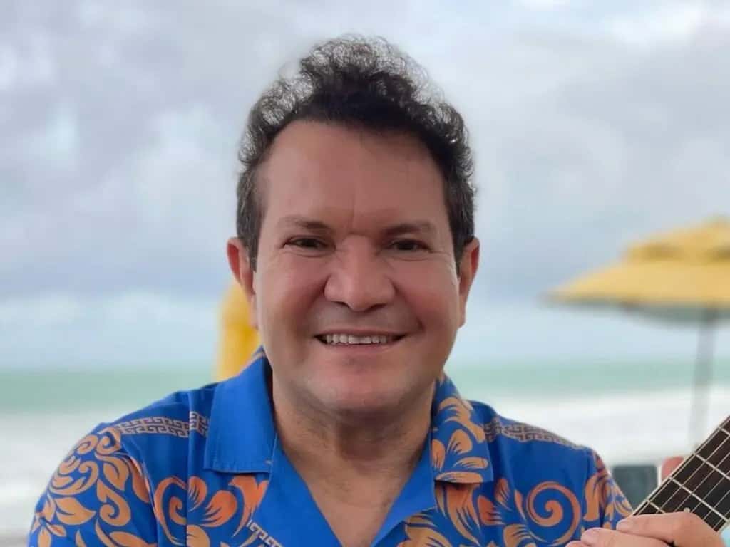 Aos 50 anos, Ximbinha realiza harmonização facial e impressiona fãs; veja o antes e depois