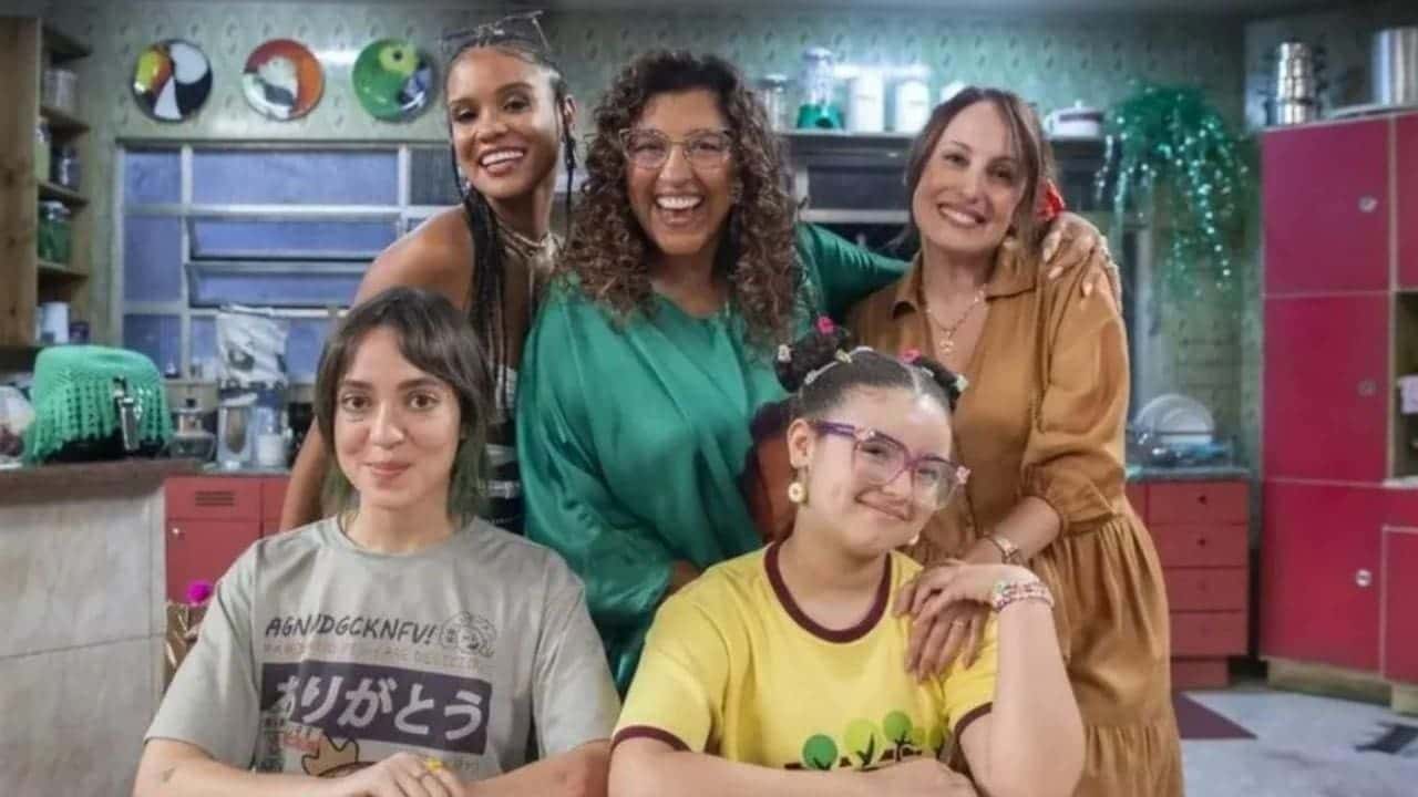 Novo humorístico de Regina Casé recebe avalanche de críticas