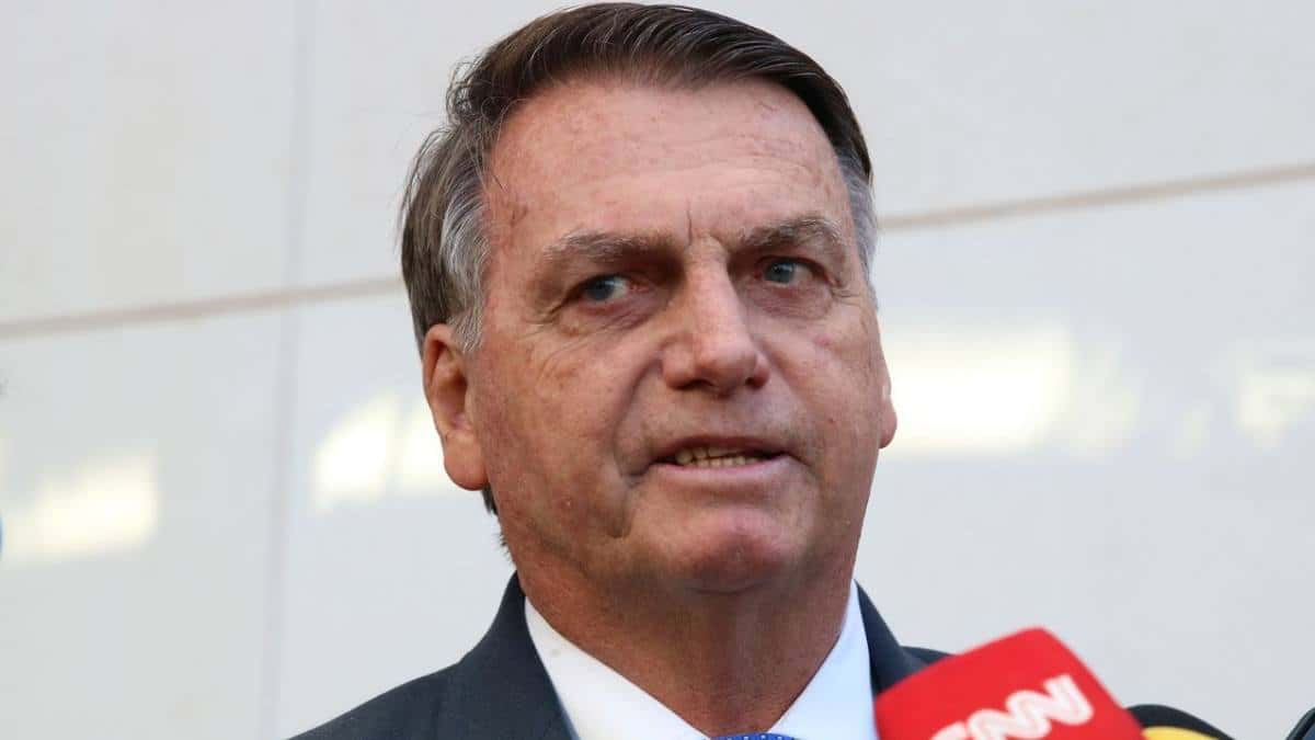 Entorno de Bolsonaro teme que generais façam delação premiada