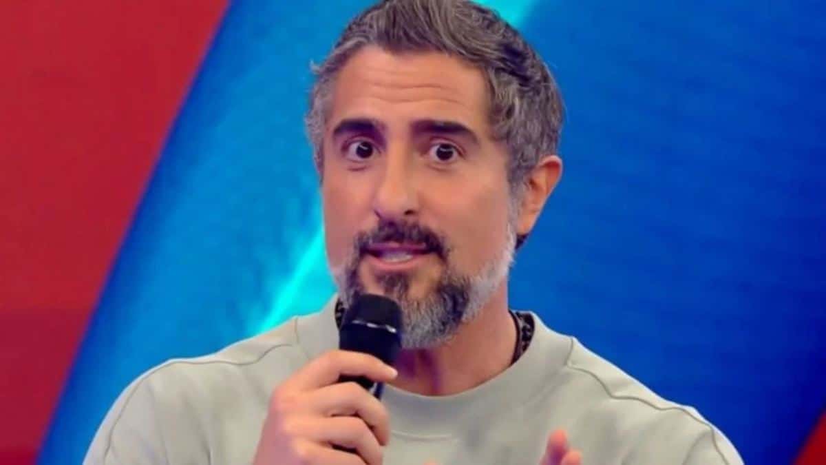 Marcos Mion é assediado por mulher no palco do ‘Caldeirão’
