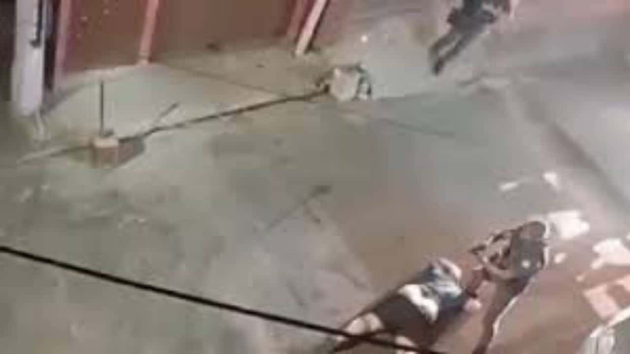 PM de São Paulo chuta homem rendido no chão: ‘Vou matar todo mundo’