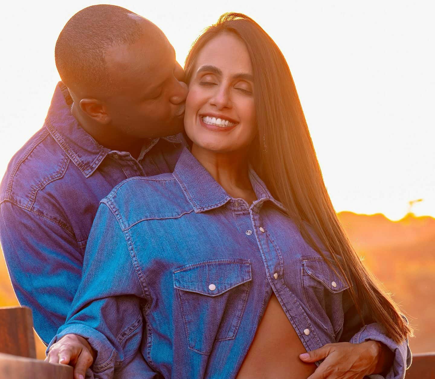 Thiaguinho e Carol Peixinho anunciam gravidez