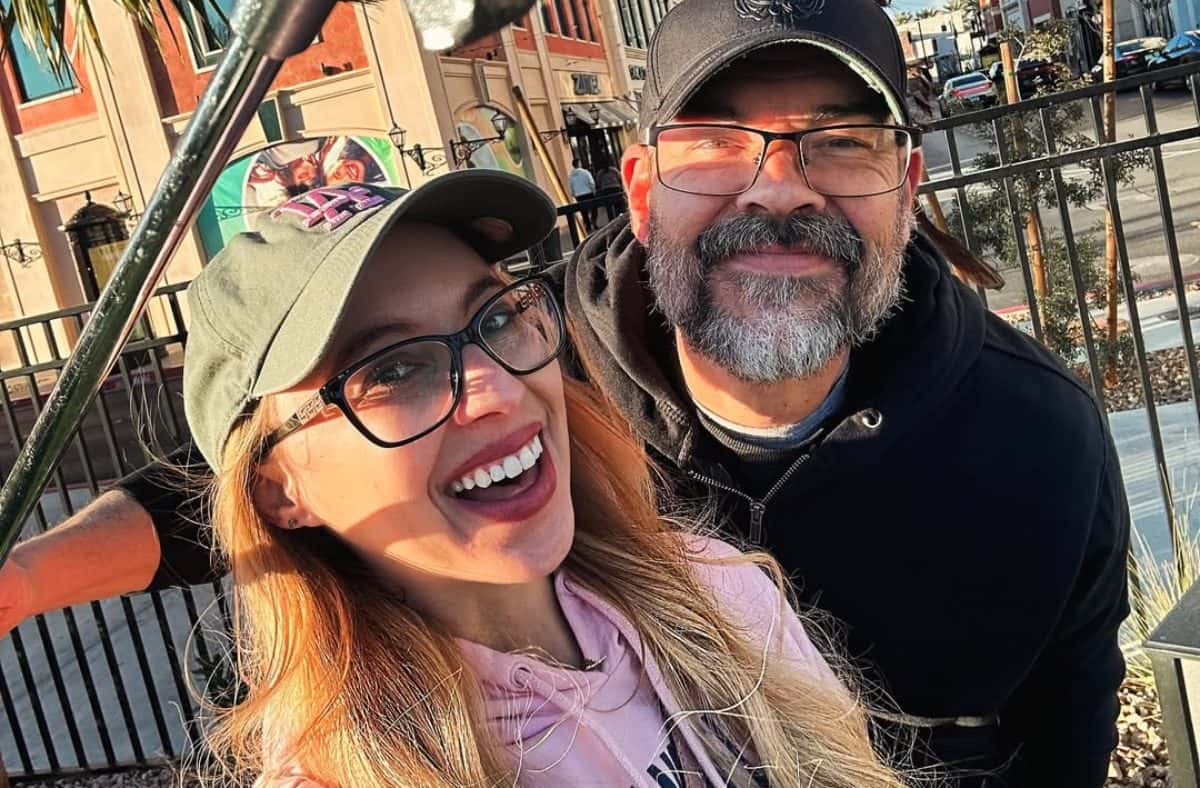 Ator Aaron Goodwin se pronuncia após descoberta de plano da esposa para matá-lo