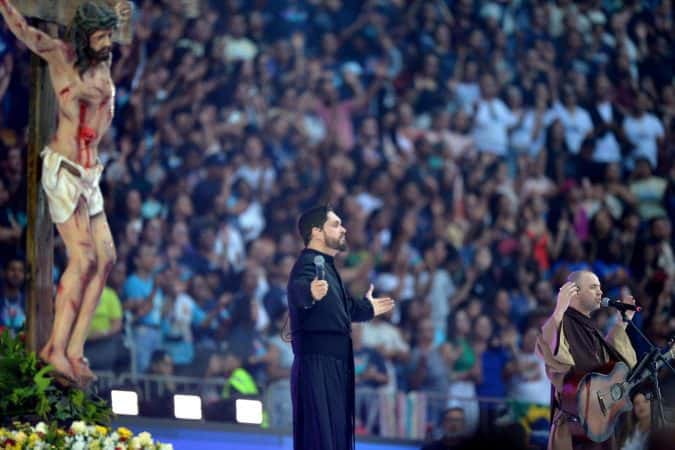 80 mil pessoas: Evento com Frei Gilson bate recorde de público no Mané Garrincha