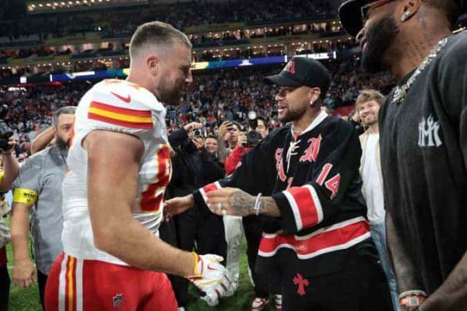 Neymar encontra o astro da NFL Travis Kelce em noite de NFL no Brasil