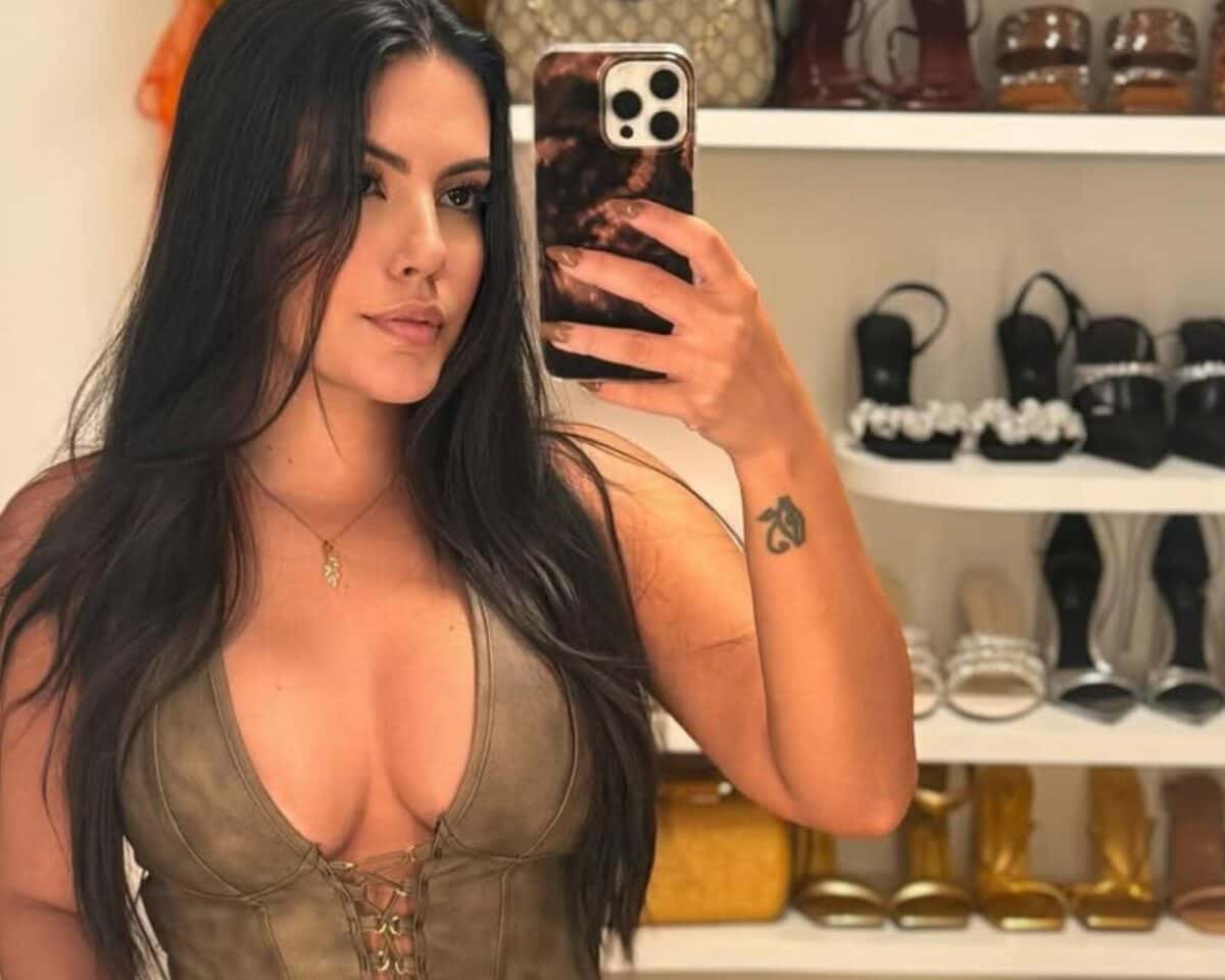 Fernanda Bande surge de biquíni asa-delta e anima seguidores