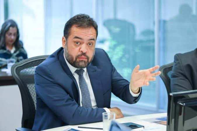 Pesquisa indica que aprovação de Castro subiu após megaoperação no RJ