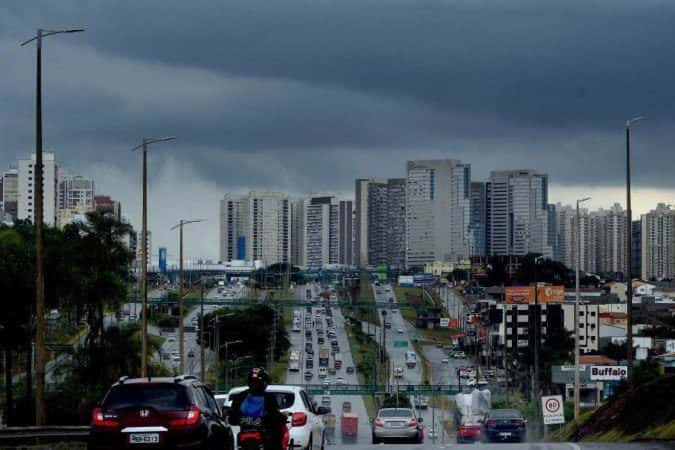 Brasília em alerta amarelo para tempestades e possibilidade de queda de granizo
