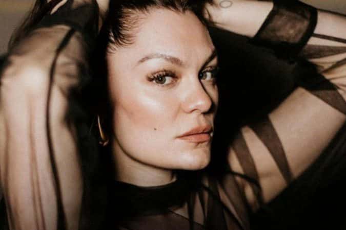 Jessie J anuncia novo álbum após oito anos e promete mistura explosiva