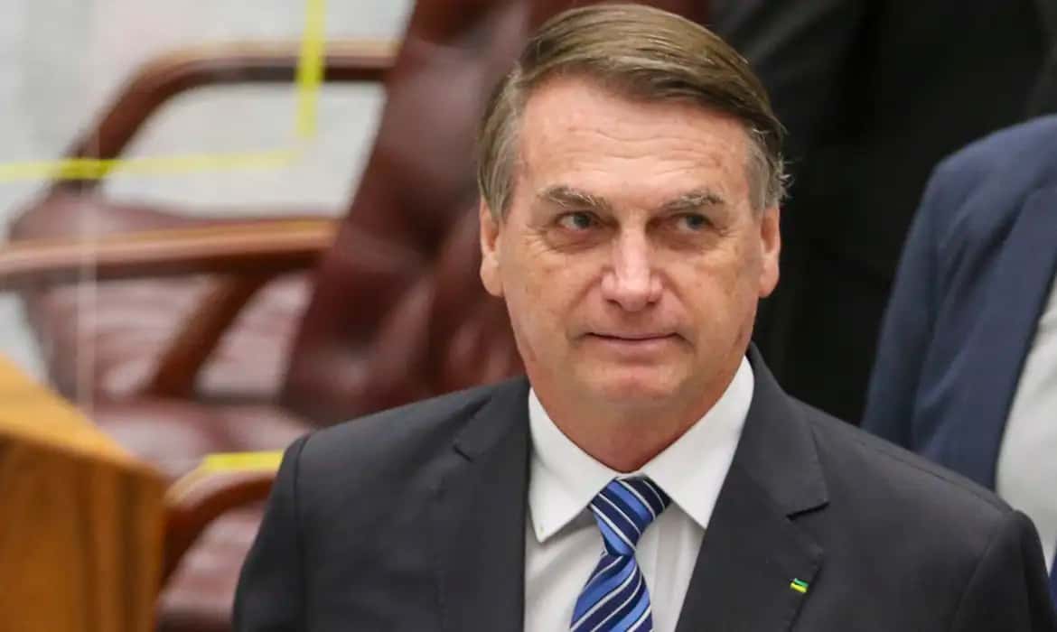 Prazo vence e defesa de Bolsonaro decide não recorrer de condenação