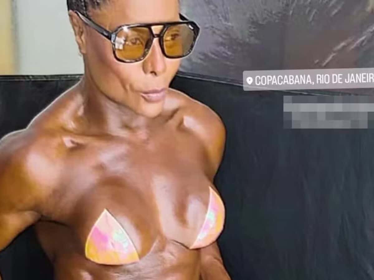 Aos 51 anos, Adriana Bombom surpreende ao surgir musculosa