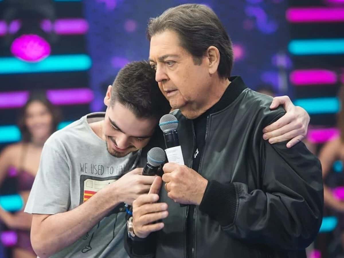 João Silva emociona com declaração ao pai, Faustão