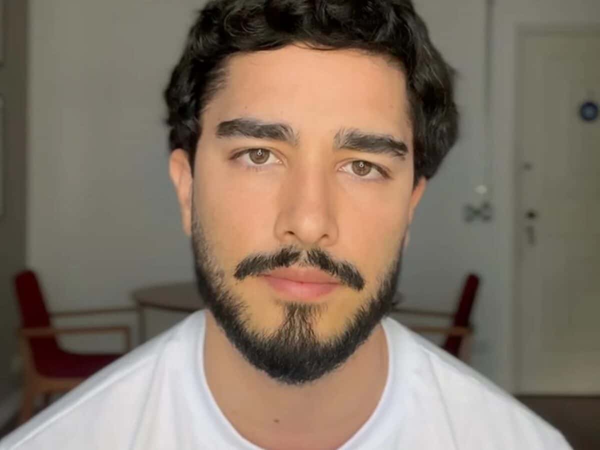 Leo Bittencourt abre ocorrência após ser perseguido por stalker