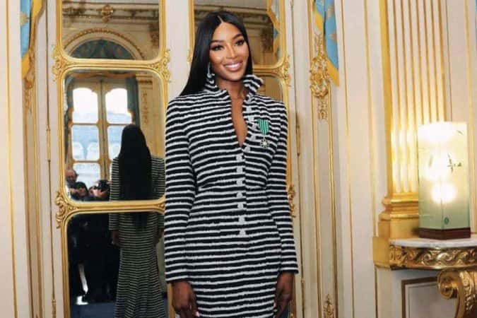 Naomi Campbell participa de missa de Natal em Ouro Preto
