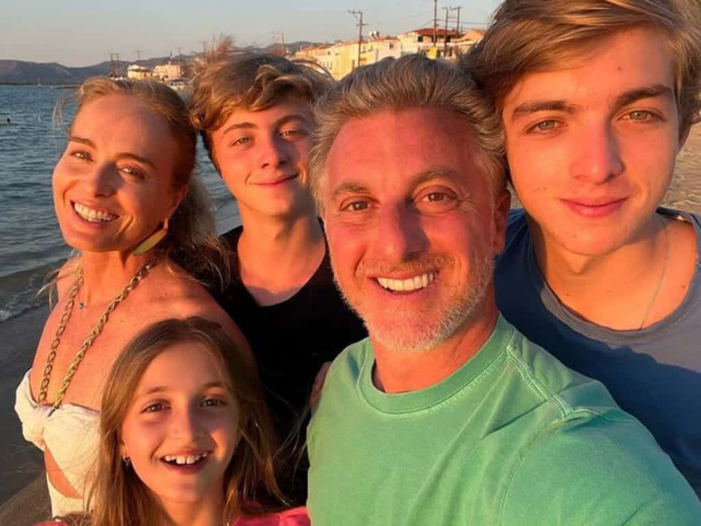 Angélica expõe curiosidades sobre os filhos e a vida em família: “Tive sorte”