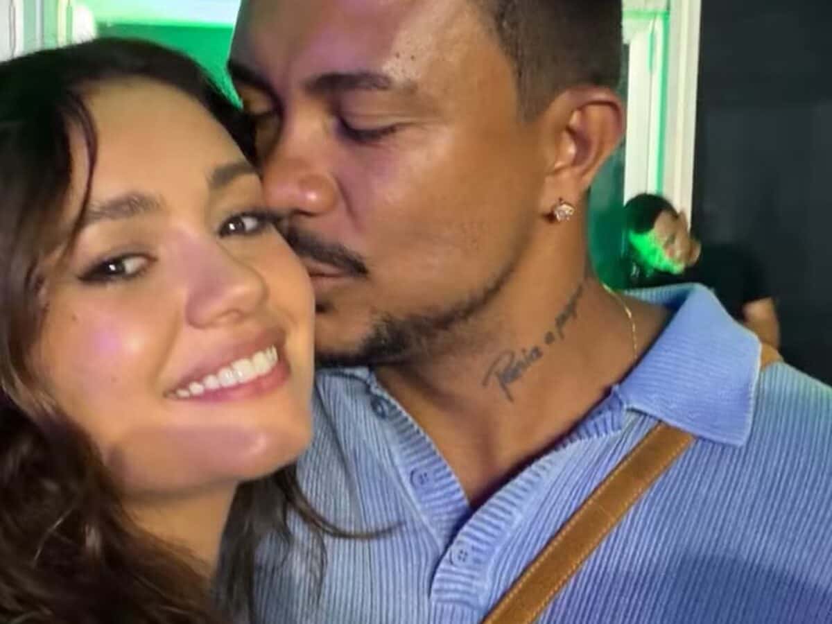 Apaixonados! Sophie Charlotte e Xamã curem show agarradinhos