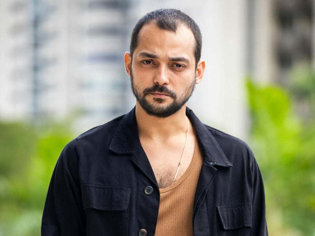 Eduardo Sterblitch fará estreia no horário das nove da Globo na substituta de Três Graças